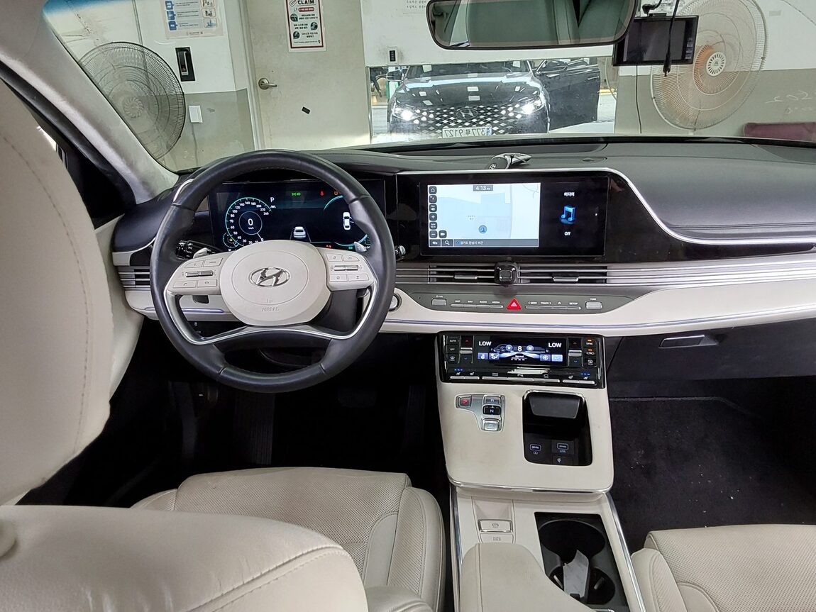 HYUNDAI THE NEW GRANDEUR IG GASOLINE 2.5 LE BLANC 2023 - zdjęcie 11