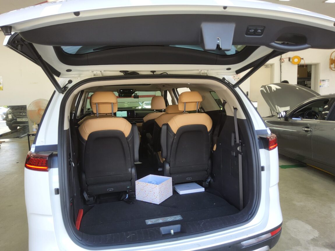 KIA NEW CARNIVAL (KA4) 9-SEATER DIESEL SIGNATURE 2023 - zdjęcie 15