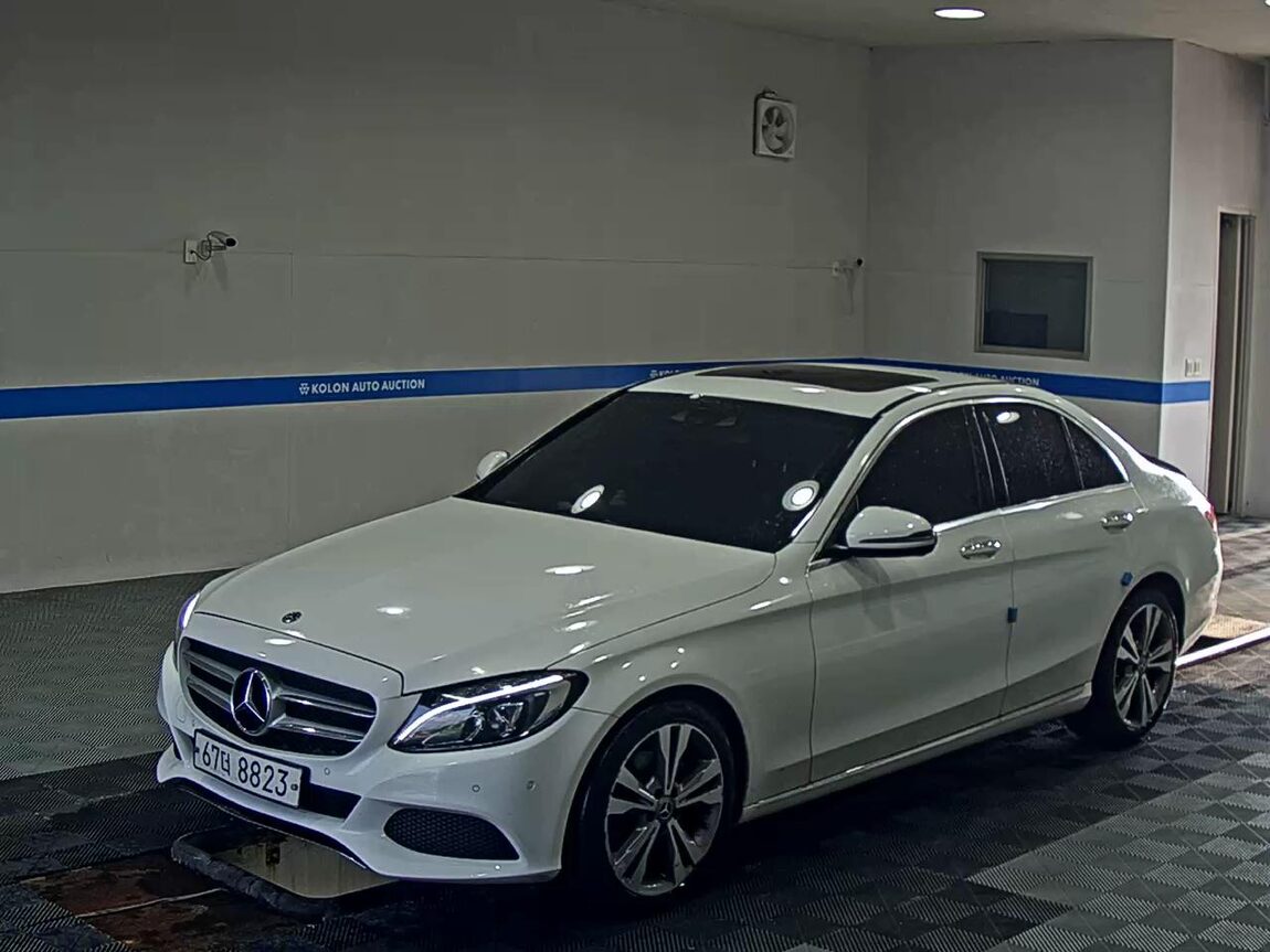 MERCEDES-BENZ C-CLASS (4TH GEN) C220 d AVANTGARDE 2018 - zdjęcie 2