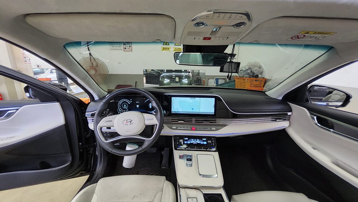 HYUNDAI THE NEW GRANDEUR IG GASOLINE 2.5 LE BLANC 2023 - zdjęcie 11