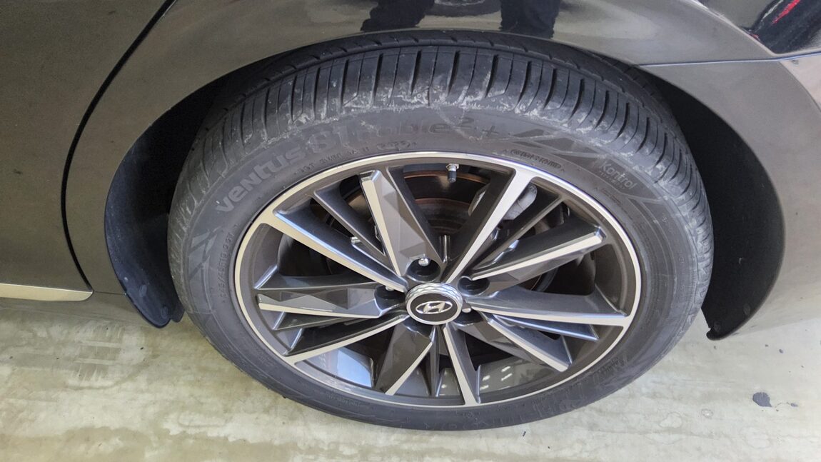 HYUNDAI THE NEW GRANDEUR IG GASOLINE 2.5 LE BLANC 2023 - zdjęcie 24