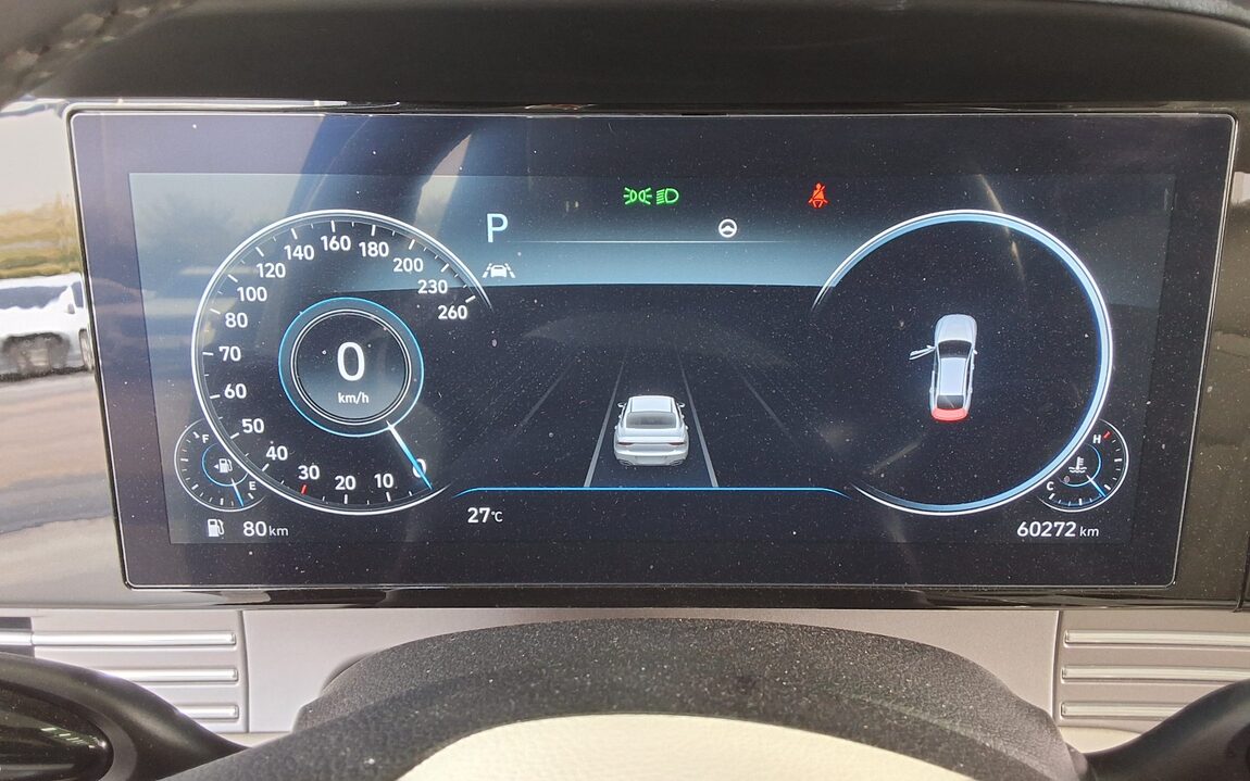 HYUNDAI THE NEW GRANDEUR IG GASOLINE 2.5 LE BLANC 2023 - zdjęcie 9