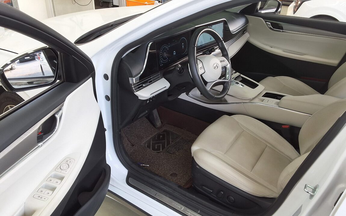 HYUNDAI THE NEW GRANDEUR IG GASOLINE 2.5 LE BLANC 2023 - zdjęcie 10