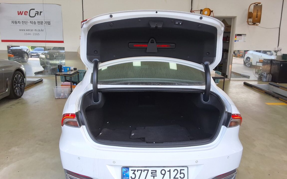 HYUNDAI THE NEW GRANDEUR IG GASOLINE 2.5 LE BLANC 2023 - zdjęcie 15