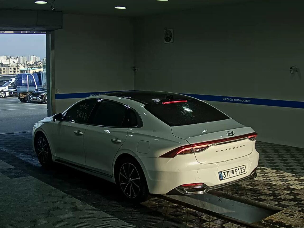 HYUNDAI THE NEW GRANDEUR IG GASOLINE 2.5 LE BLANC 2023 - zdjęcie 6