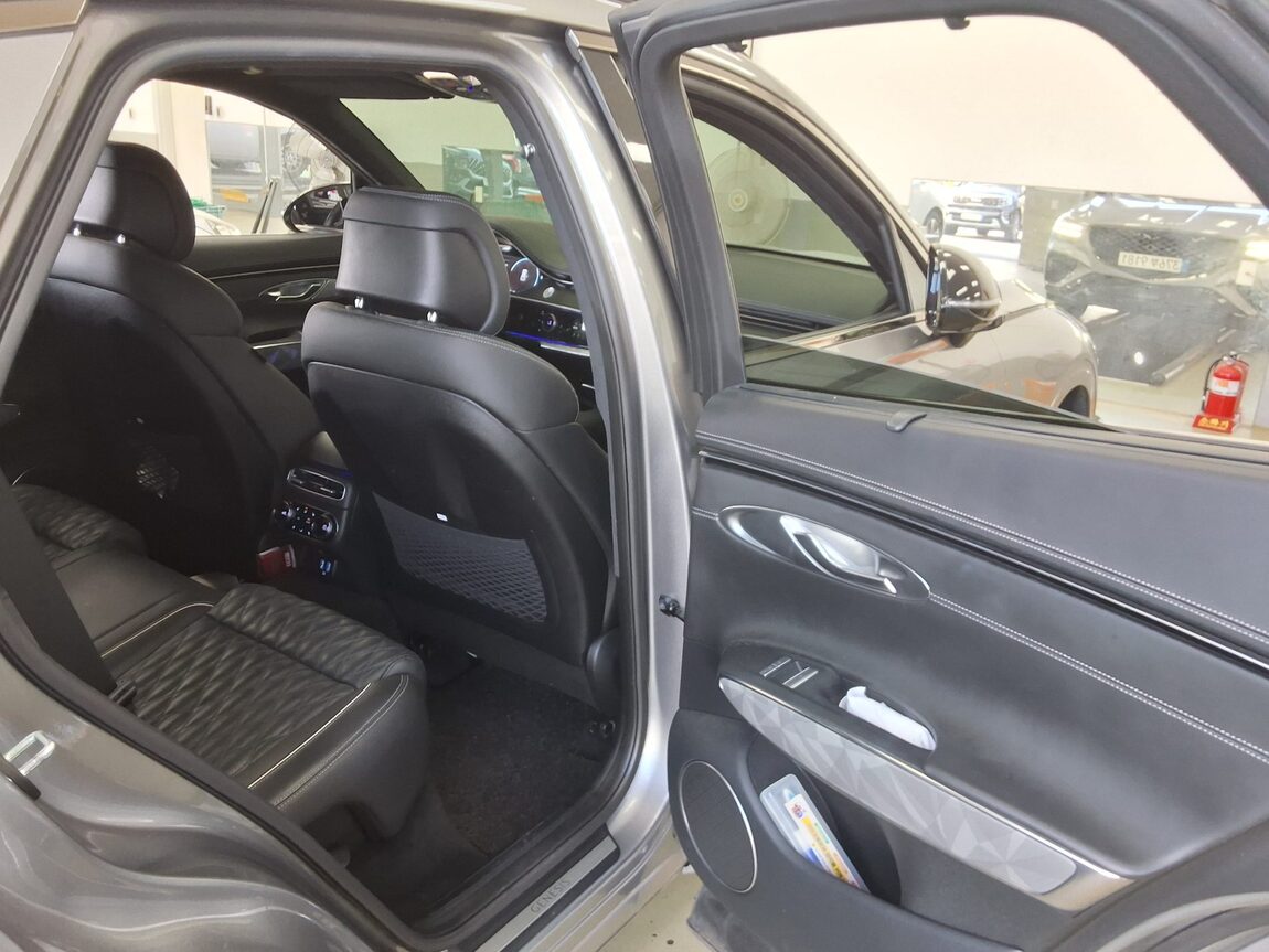 GENESIS GV70 2.5T AWD SPORTS 2021 - zdjęcie 13