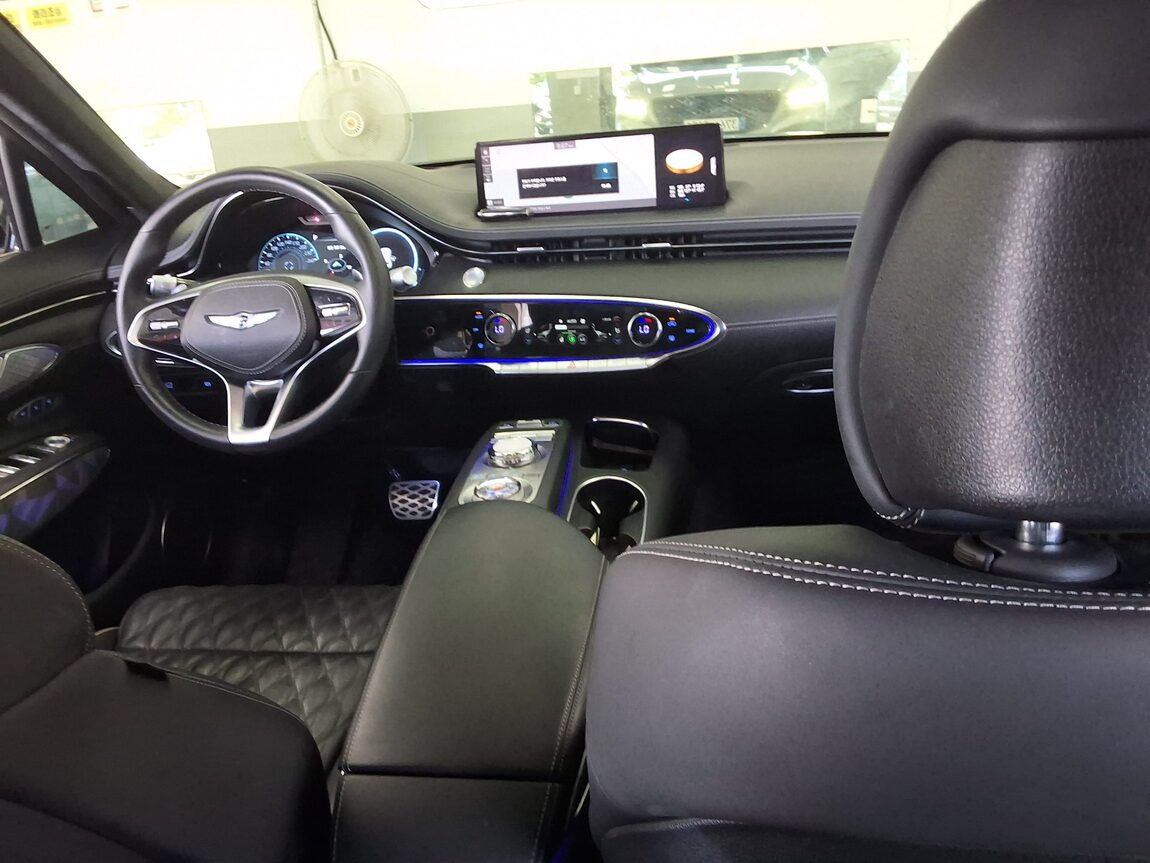 GENESIS GV70 2.5T AWD SPORTS 2021 - zdjęcie 11