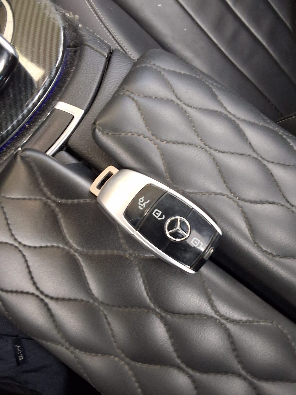 MERCEDES-BENZ E-CLASS (5TH GEN) E220d EXCLUSIVE 2017 - zdjęcie 19