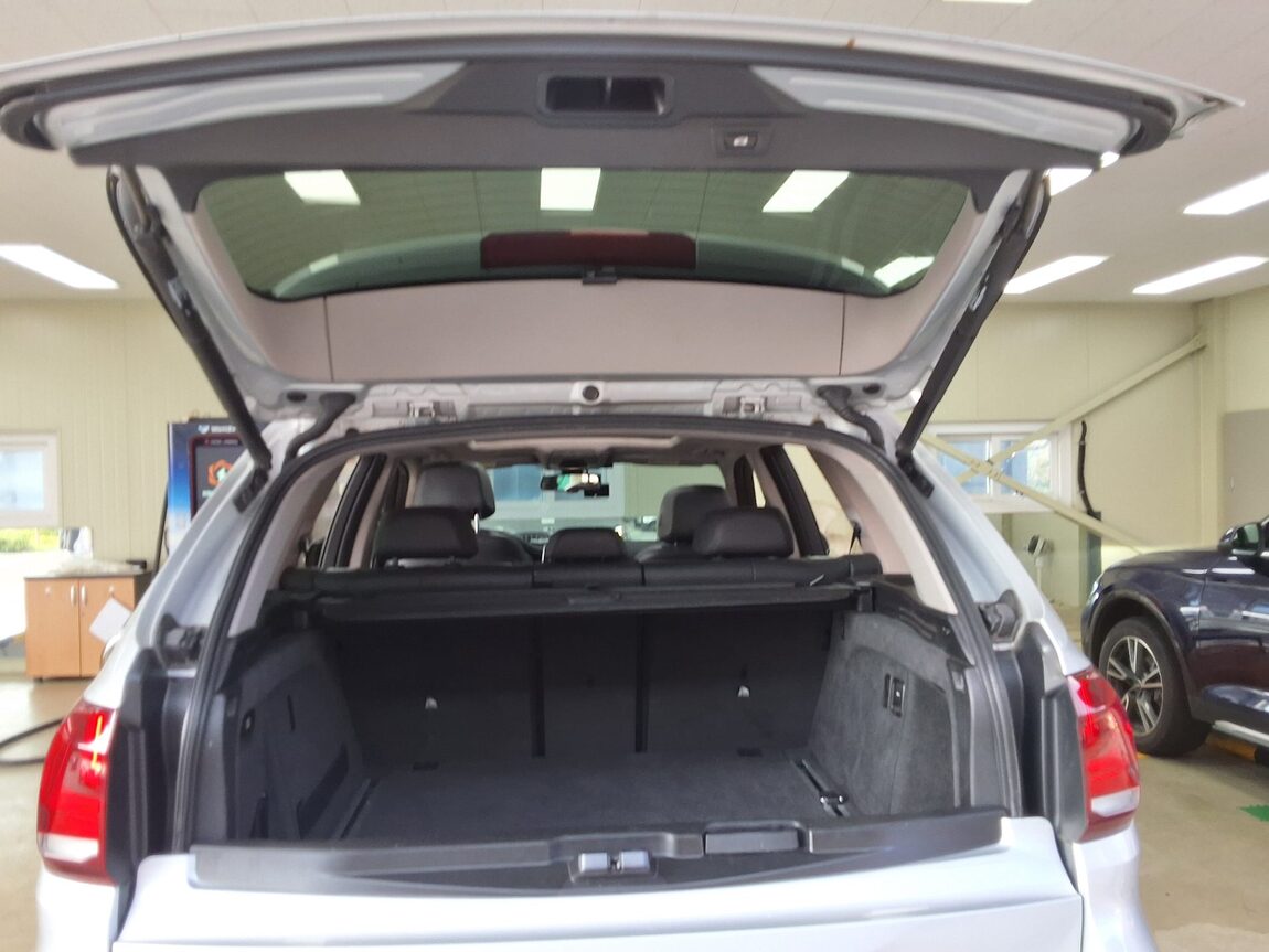 BMW X5 (3RD GEN) 30d xDRIVE 2014 - zdjęcie 16