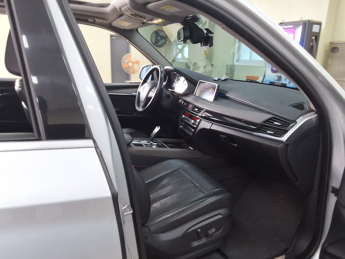 BMW X5 (3RD GEN) 30d xDRIVE 2014 - zdjęcie 15