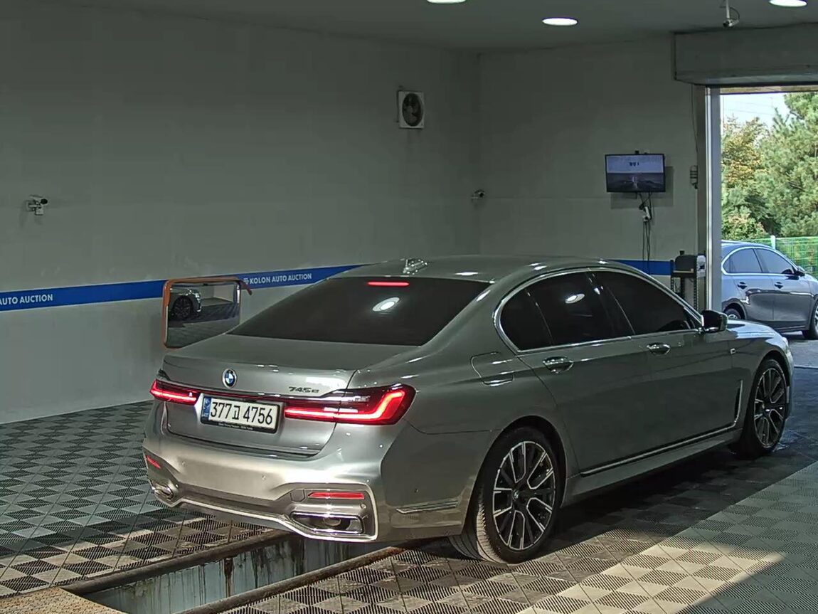 BMW 7 SERIES (6TH GEN) 745e sDRIVE M SPORT PACK 2020 - zdjęcie 5