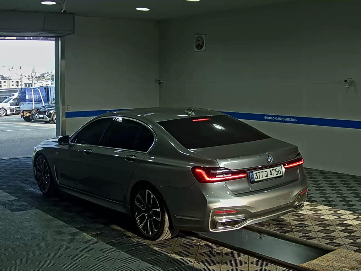 BMW 7 SERIES (6TH GEN) 745e sDRIVE M SPORT PACK 2020 - zdjęcie 6