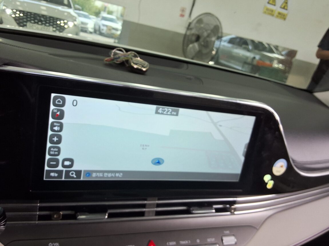 HYUNDAI THE NEW GRANDEUR IG GASOLINE 2.5 LE BLANC 2023 - zdjęcie 17