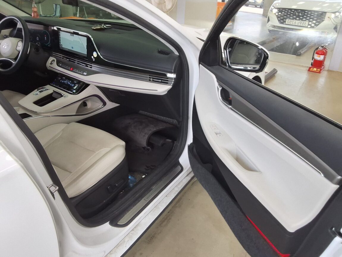 HYUNDAI THE NEW GRANDEUR IG GASOLINE 2.5 LE BLANC 2023 - zdjęcie 14