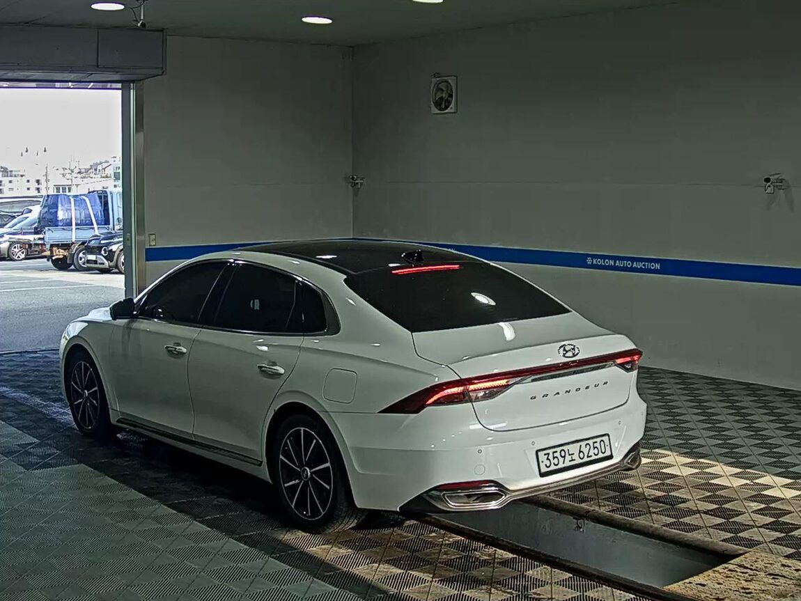 HYUNDAI THE NEW GRANDEUR IG GASOLINE 2.5 LE BLANC 2023 - zdjęcie 6