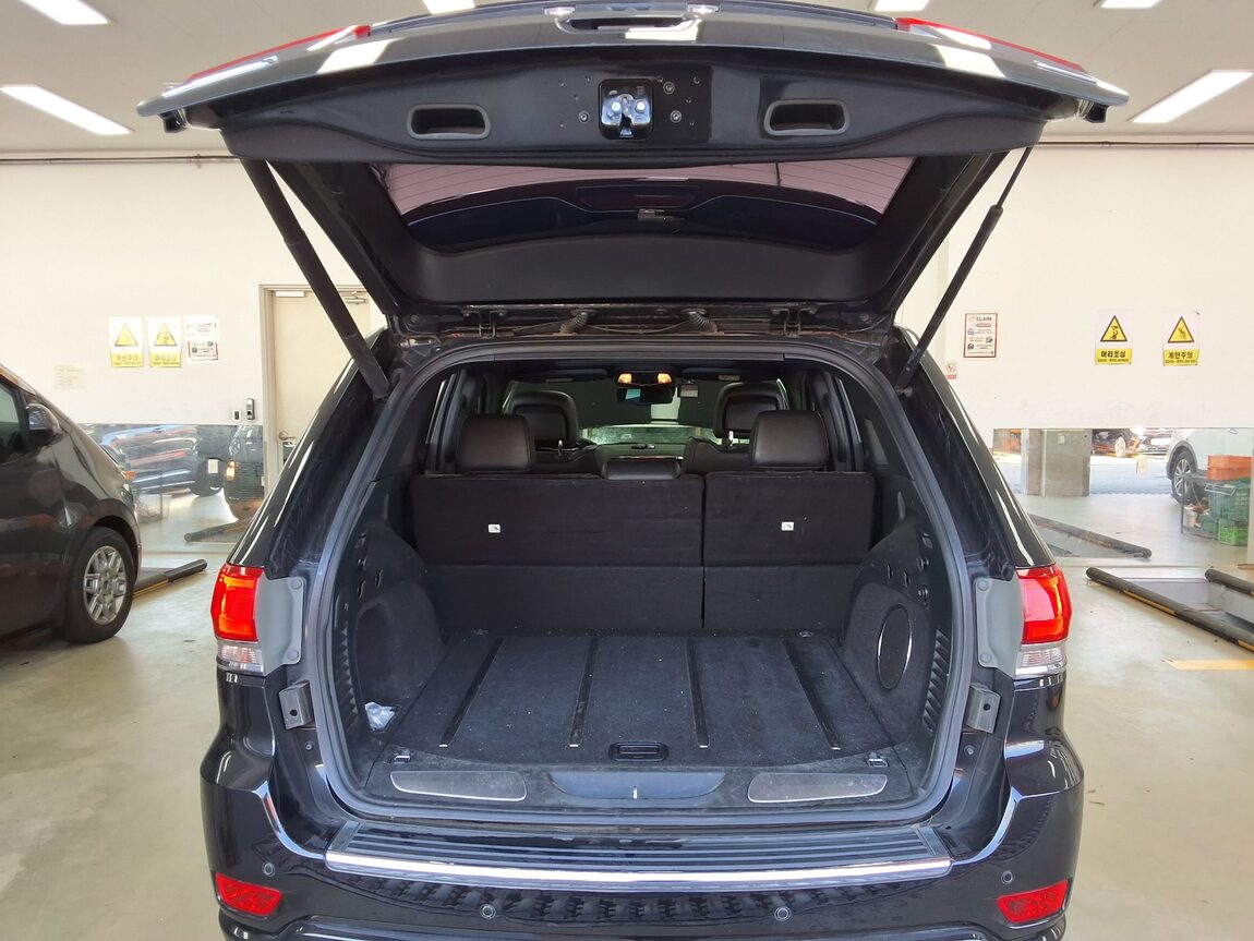 JEEP GRAND CHEROKEE (WK2) 3.0 V6 TURBO DIESEL OVERLAND 2016 - zdjęcie 15