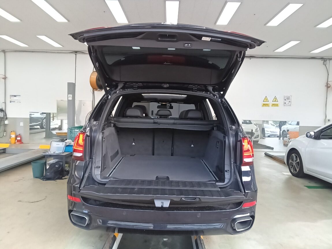 BMW X5 (3RD GEN) 40d xDRIVE M SPORT PACK 2018 - zdjęcie 15
