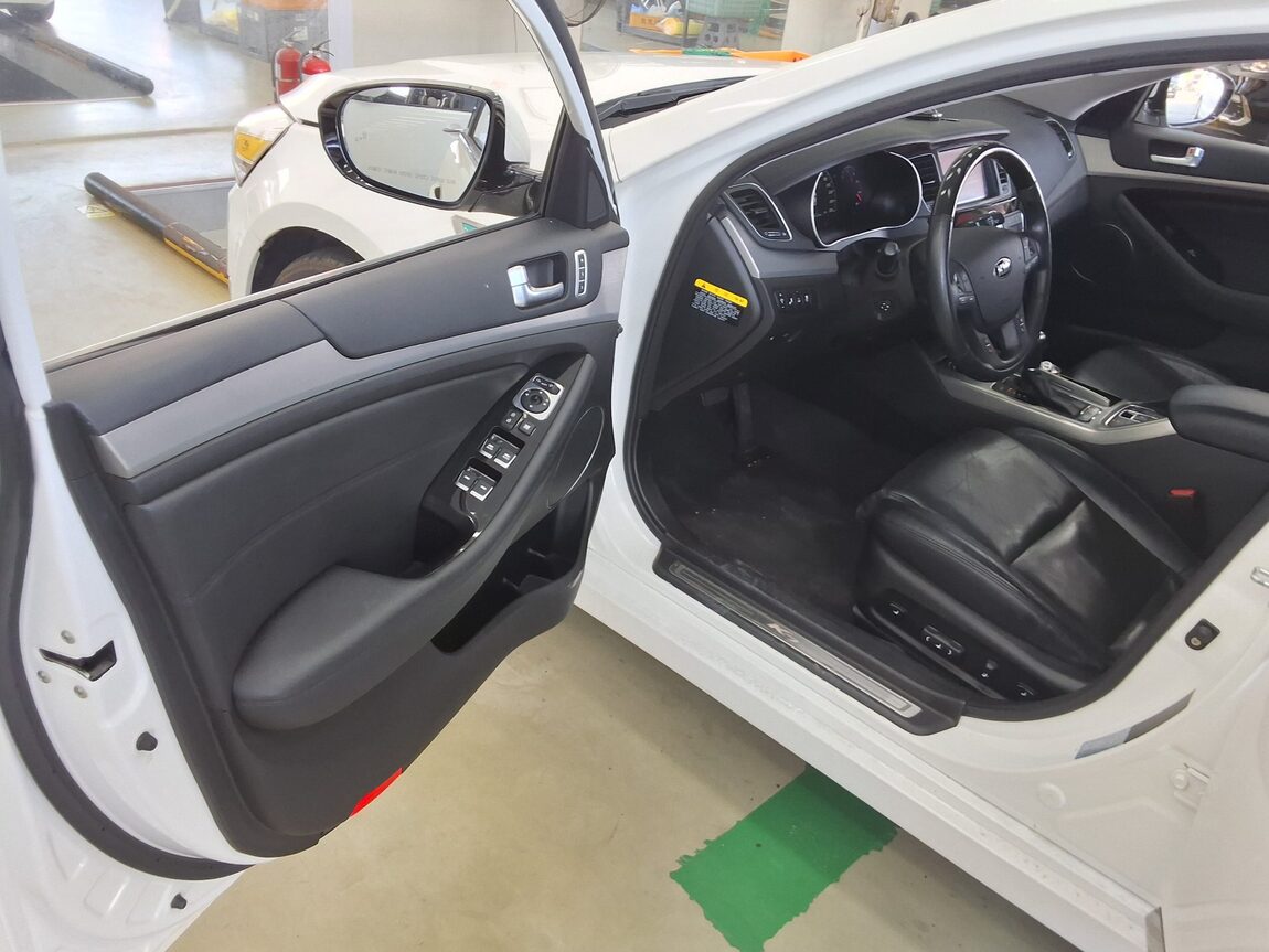 KIA K7 HYBRID 700h PRESTIGE 2015 - zdjęcie 10
