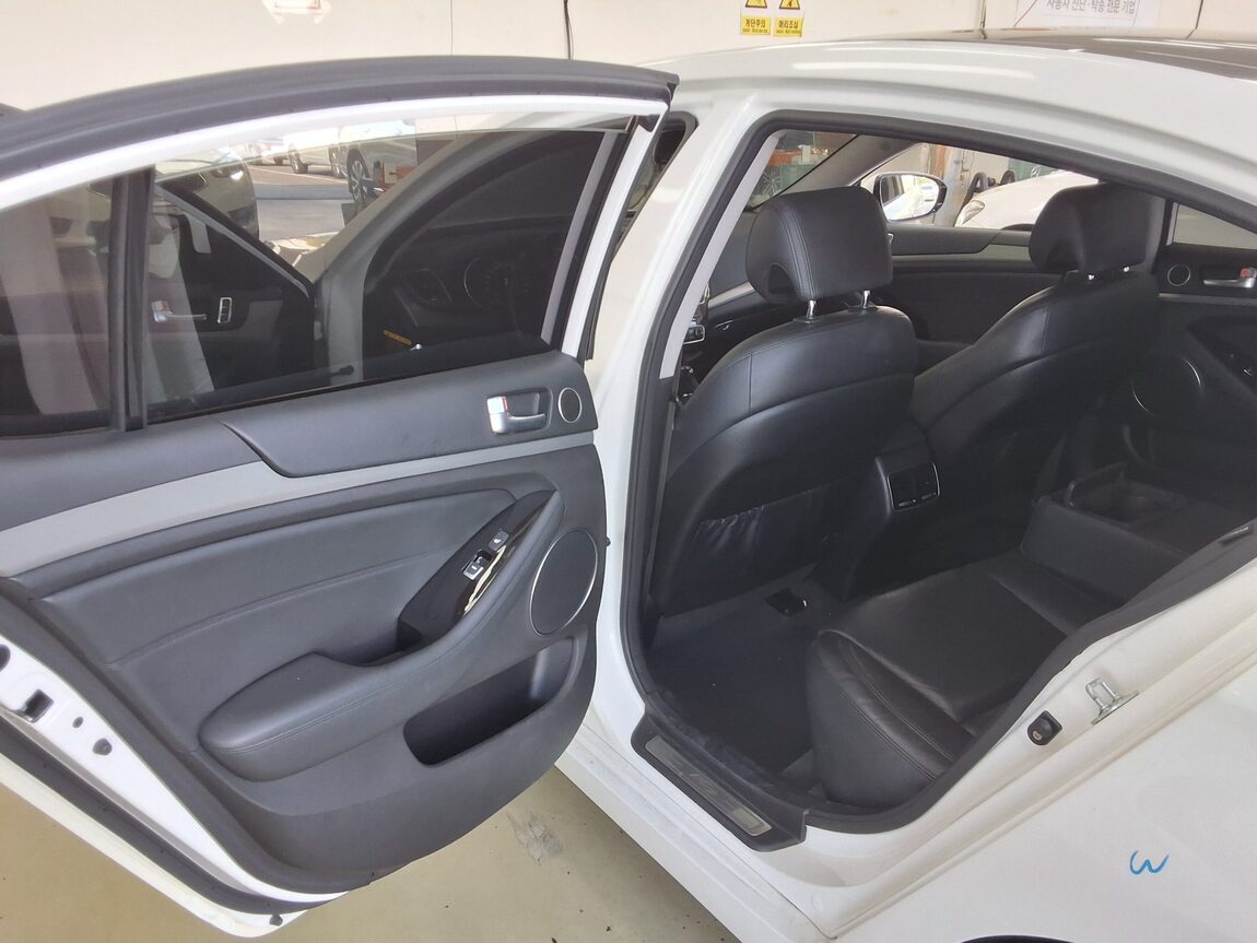 KIA K7 HYBRID 700h PRESTIGE 2015 - zdjęcie 12