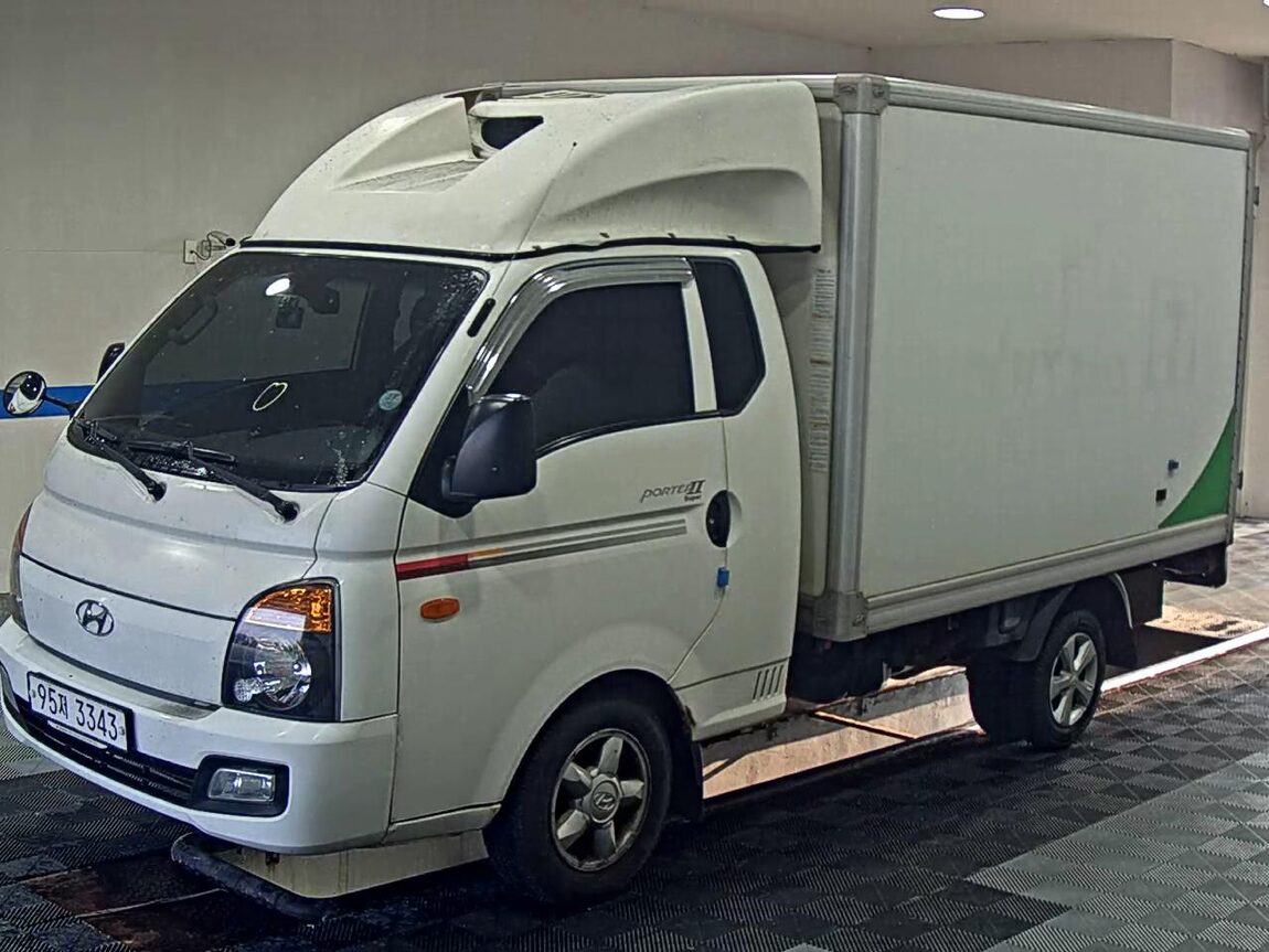 HYUNDAI PORTER II HIGH-ROOF FREEZER BOX TRUCK SUPER CAB TWIN COMPRESSOR 2015 - zdjęcie 2