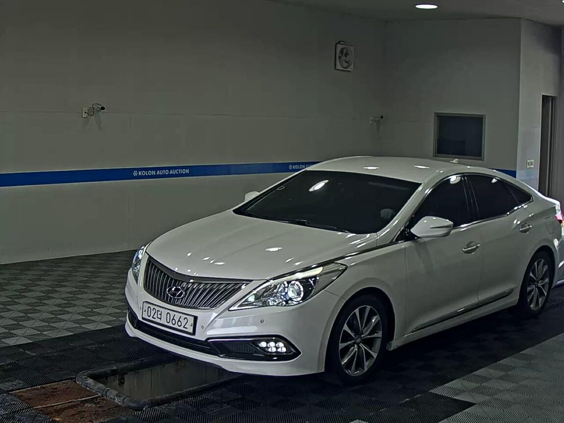 HYUNDAI GRANDEUR HG HG 300 EXCLUSIVE 2016 - zdjęcie 2