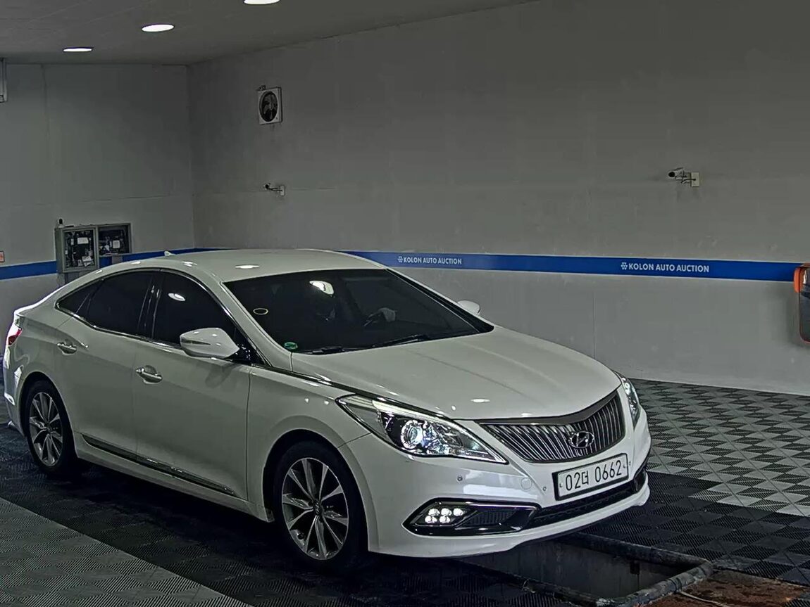 HYUNDAI GRANDEUR HG HG 300 EXCLUSIVE 2016 - zdjęcie 3