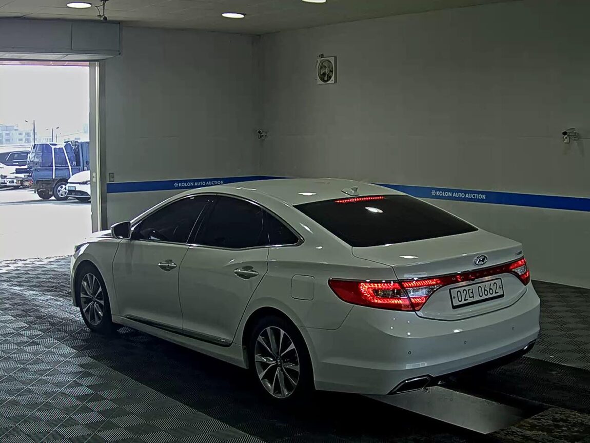 HYUNDAI GRANDEUR HG HG 300 EXCLUSIVE 2016 - zdjęcie 6