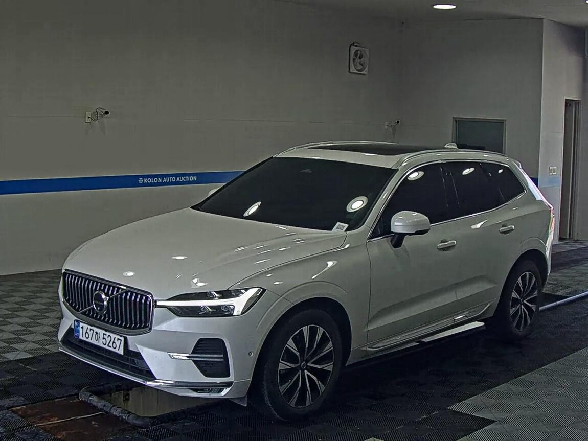 VOLVO XC60 (2ND GEN) B5 AWD ULTRA BRIGHT 2025 - zdjęcie 2