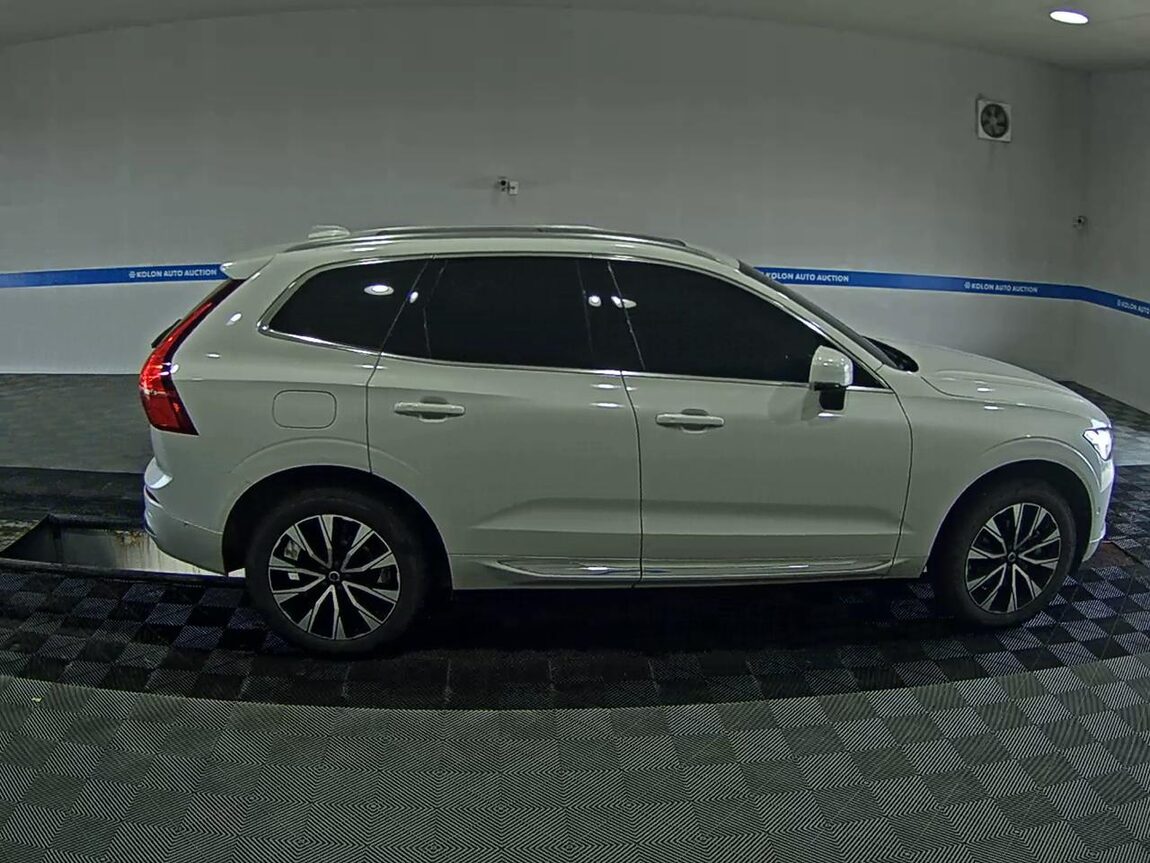 VOLVO XC60 (2ND GEN) B5 AWD ULTRA BRIGHT 2025 - zdjęcie 4