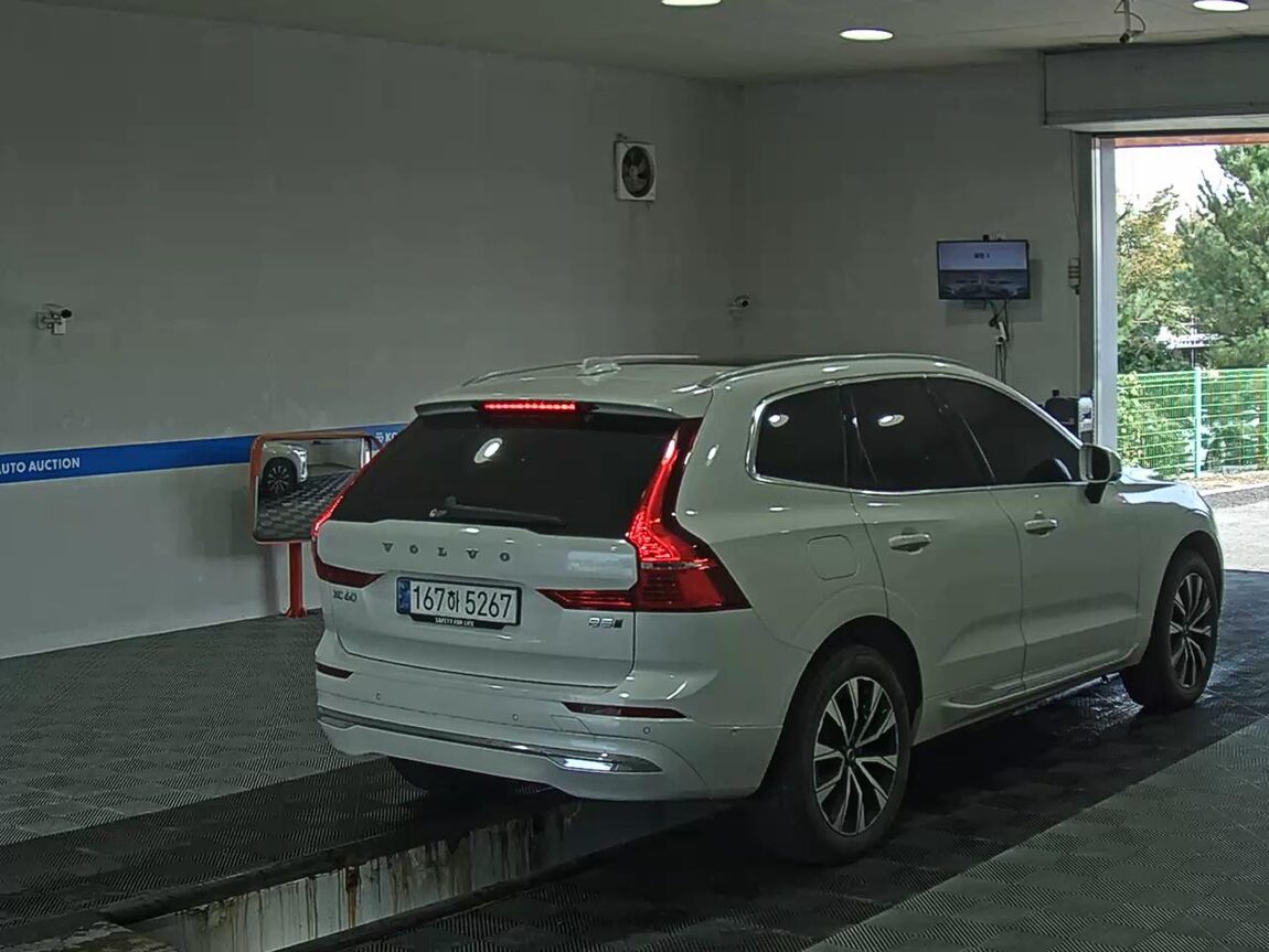 VOLVO XC60 (2ND GEN) B5 AWD ULTRA BRIGHT 2025 - zdjęcie 5