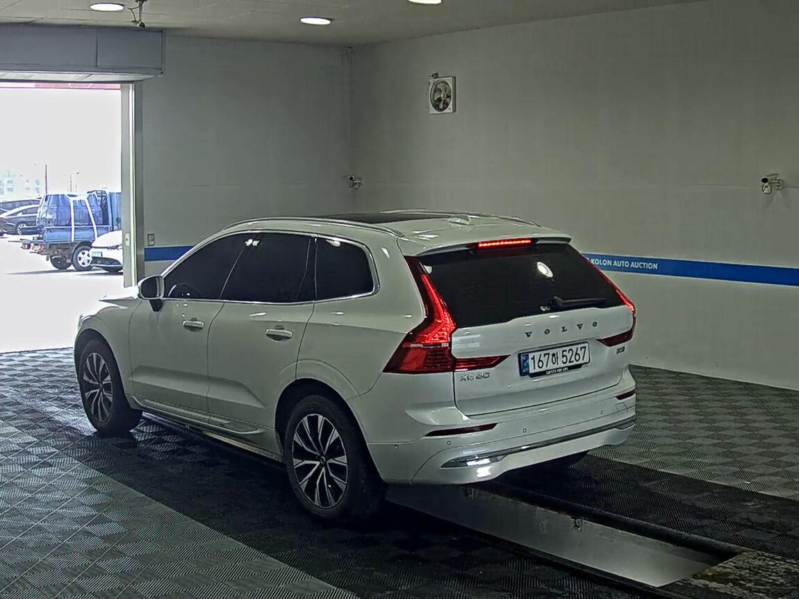 VOLVO XC60 (2ND GEN) B5 AWD ULTRA BRIGHT 2025 - zdjęcie 6