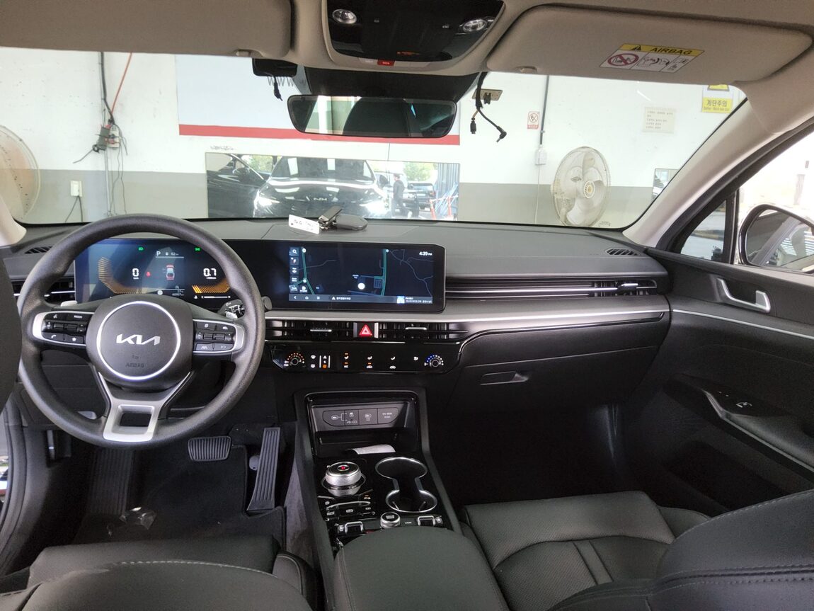 KIA THE NEW K5 (DL3) 2.0 GASOLINE PRESTIGE 2024 - zdjęcie 11