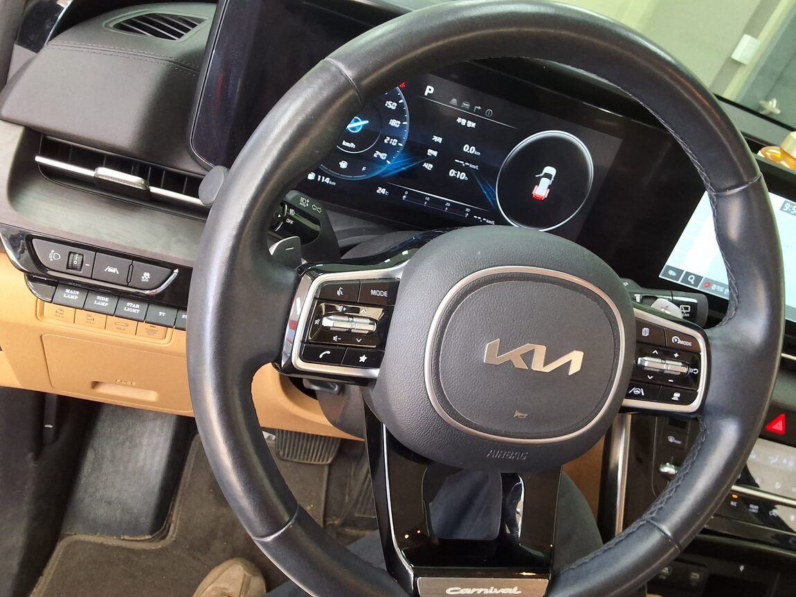 KIA NEW CARNIVAL (KA4) HI-LIMOUSINE SPECIAL BODY STD 2021 - zdjęcie 23