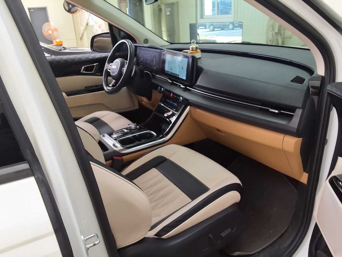 KIA NEW CARNIVAL (KA4) HI-LIMOUSINE SPECIAL BODY STD 2021 - zdjęcie 15