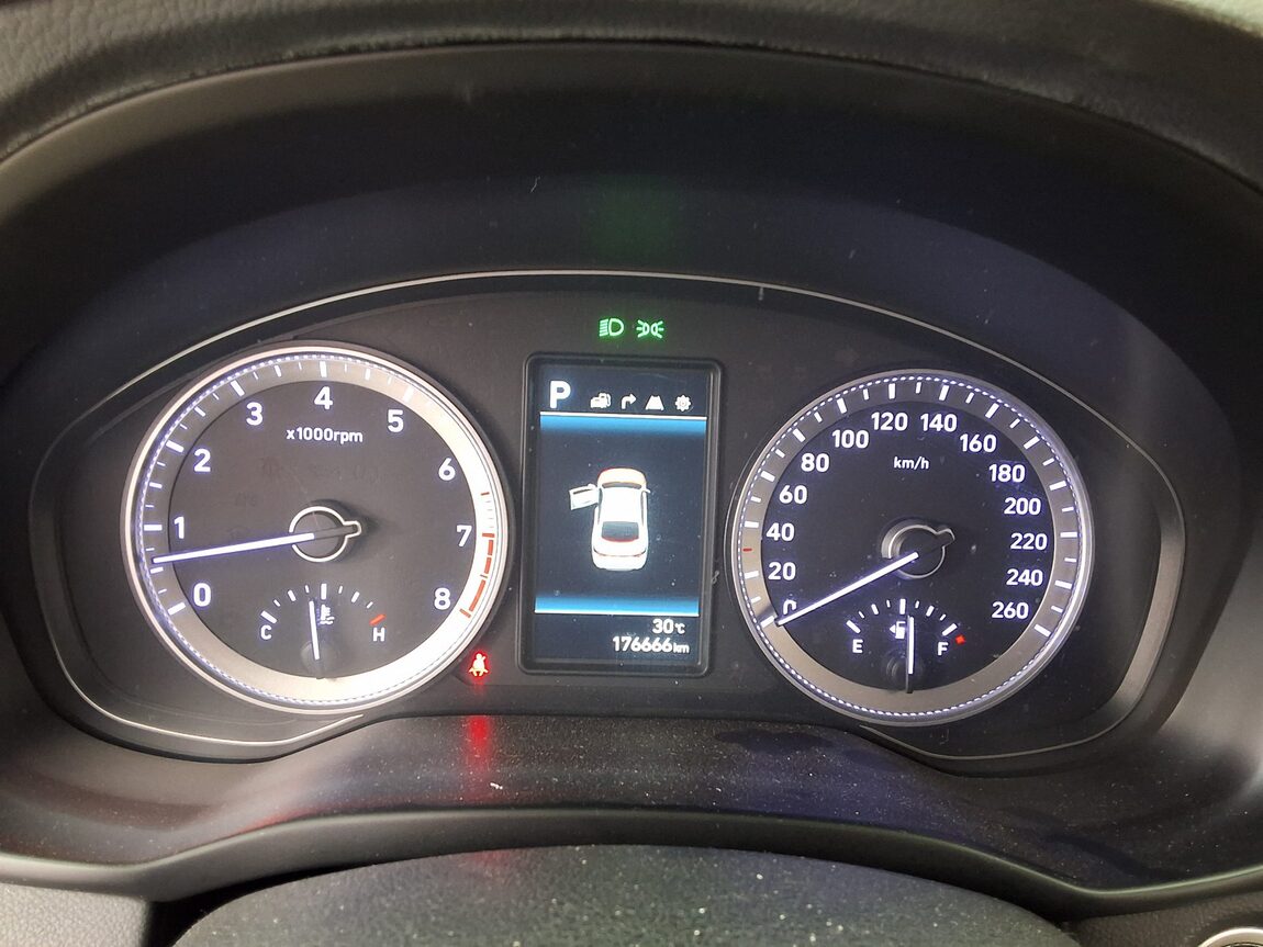HYUNDAI GRANDEUR IG 3.0 LPi RENTAL CAR EXCLUSIVE 2017 - zdjęcie 10