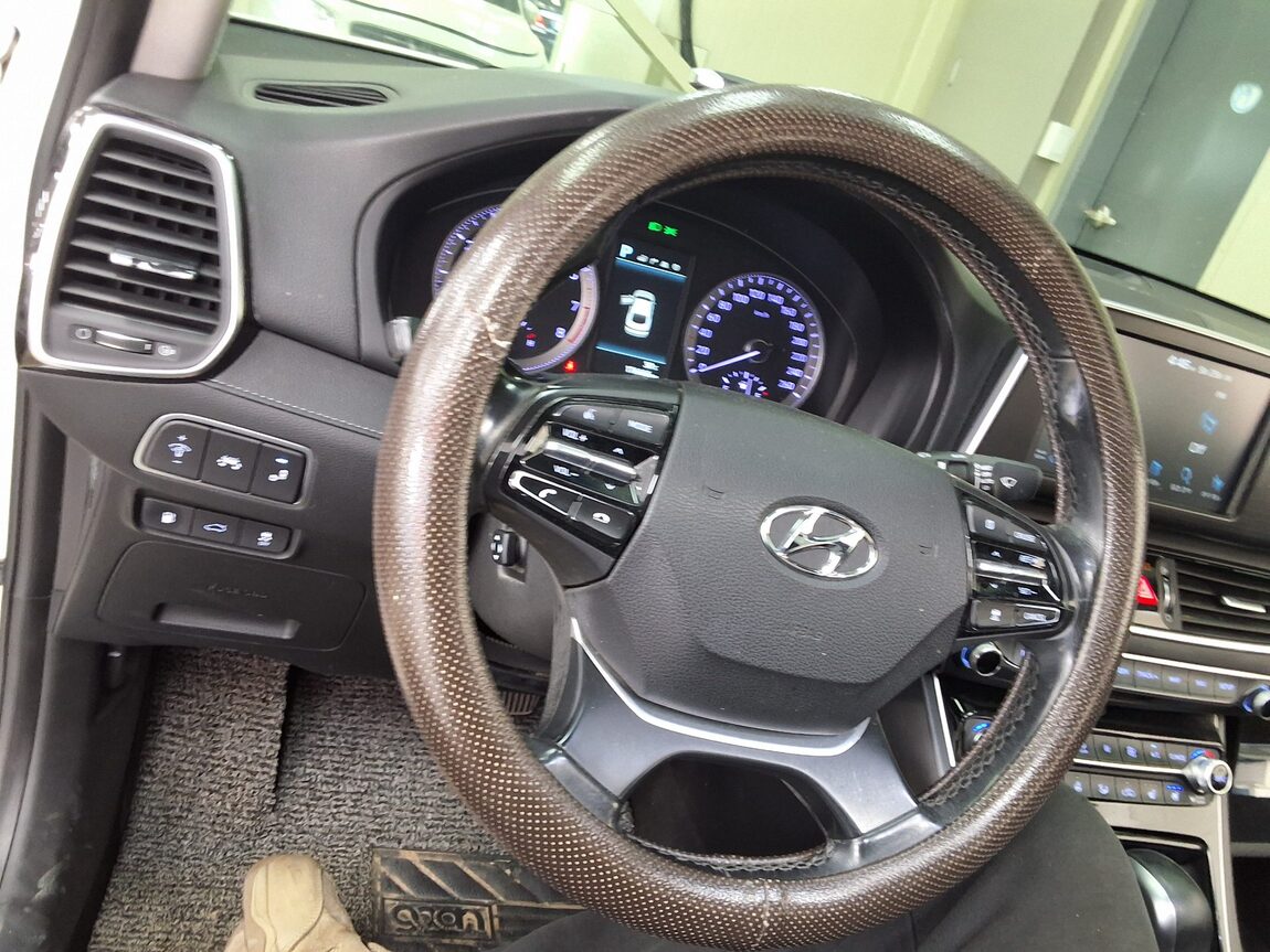 HYUNDAI GRANDEUR IG 3.0 LPi RENTAL CAR EXCLUSIVE 2017 - zdjęcie 23