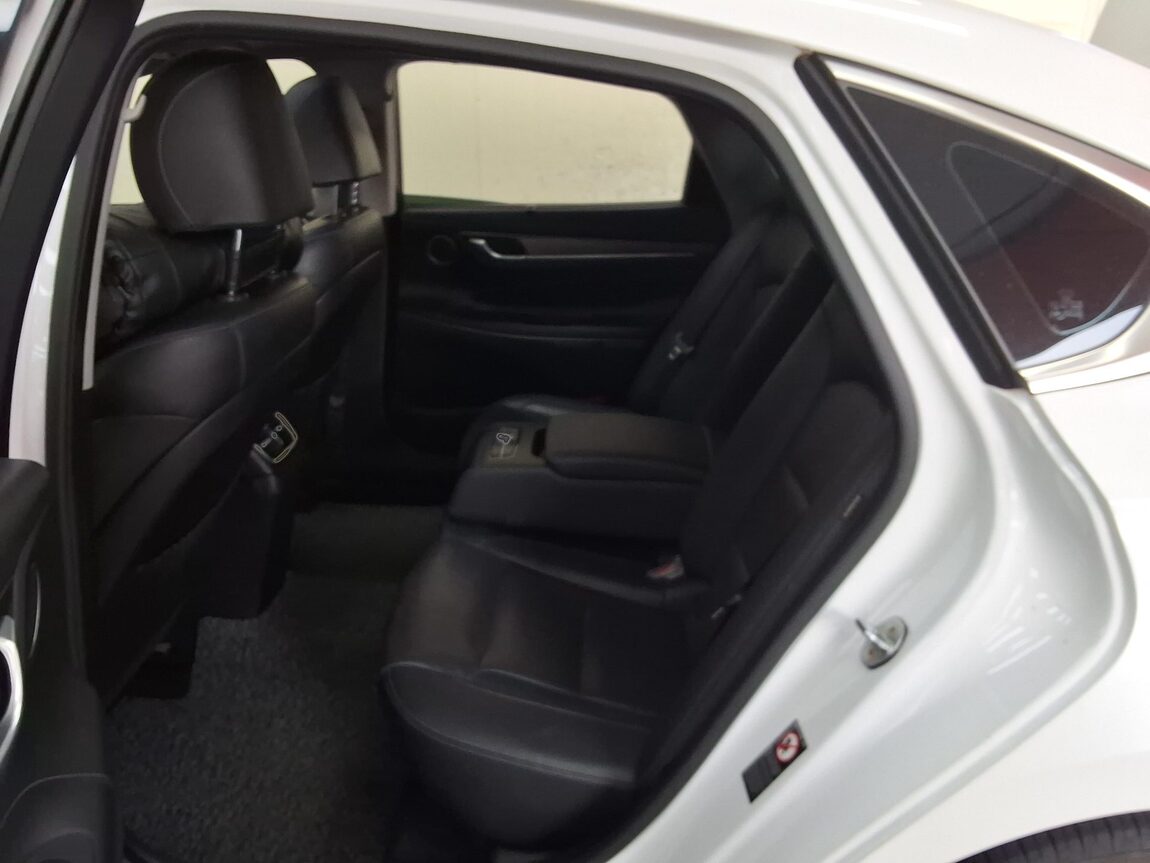 HYUNDAI GRANDEUR IG 3.0 LPi RENTAL CAR EXCLUSIVE 2017 - zdjęcie 13