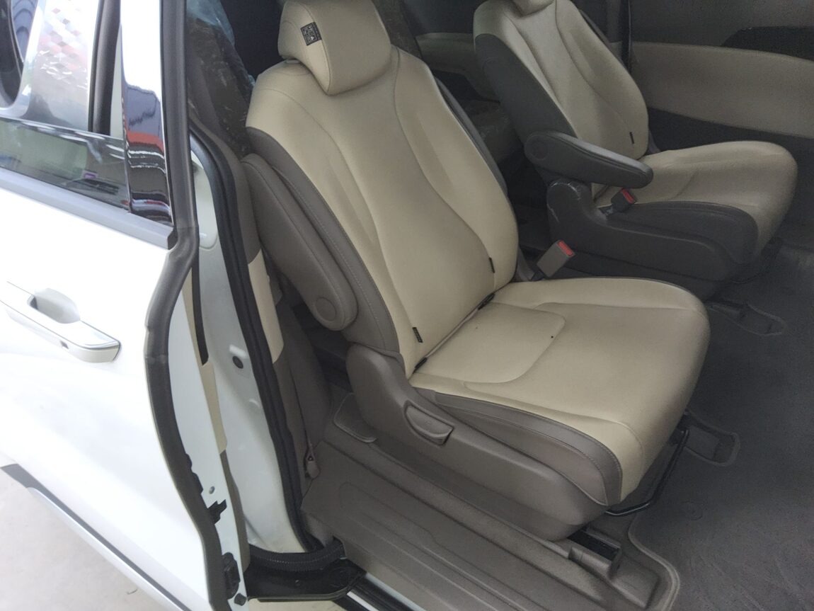 KIA NEW CARNIVAL (KA4) 9-SEATER DIESEL NOBLESSE 2023 - zdjęcie 13