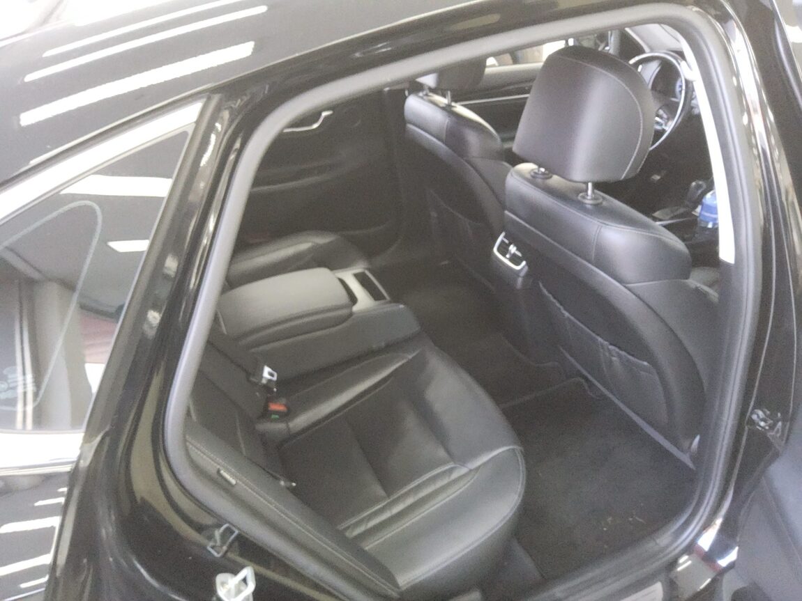 HYUNDAI GRANDEUR IG 3.0 LPi RENTAL CAR MODERN 2019 - zdjęcie 13