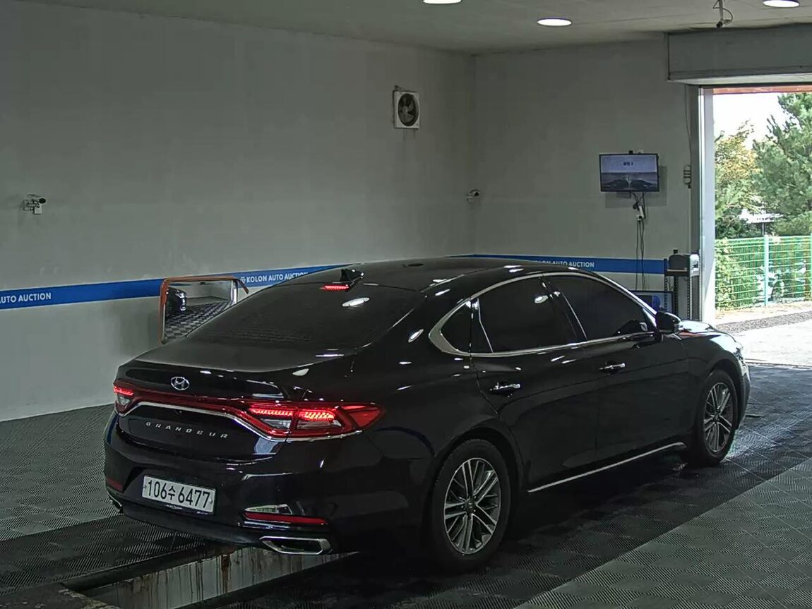 HYUNDAI GRANDEUR IG 3.0 LPi RENTAL CAR MODERN 2019 - zdjęcie 5