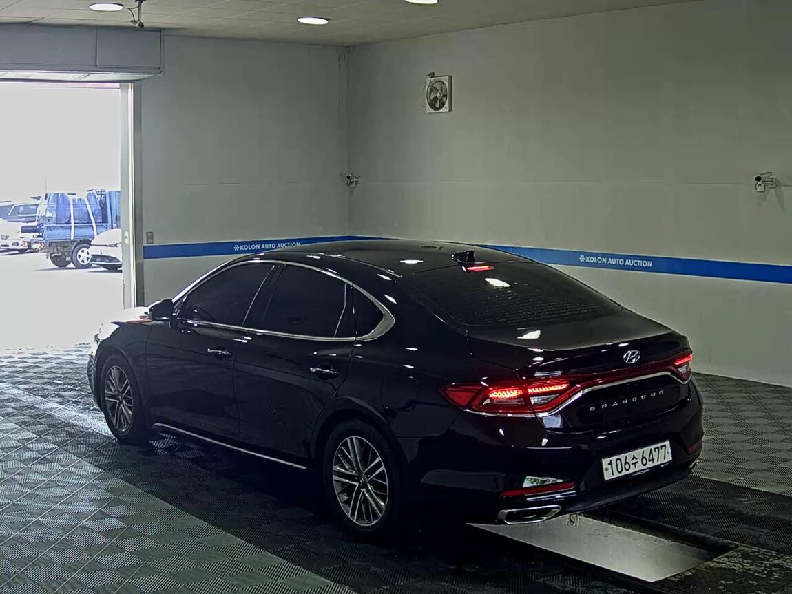 HYUNDAI GRANDEUR IG 3.0 LPi RENTAL CAR MODERN 2019 - zdjęcie 6