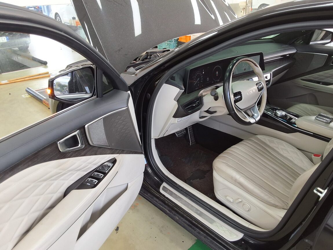 KIA K8 HYBRID HEV SIGNATURE 2023 - zdjęcie 10