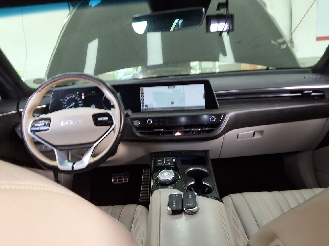 KIA K8 HYBRID HEV SIGNATURE 2023 - zdjęcie 11