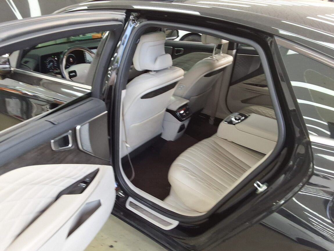 KIA K8 HYBRID HEV SIGNATURE 2023 - zdjęcie 12