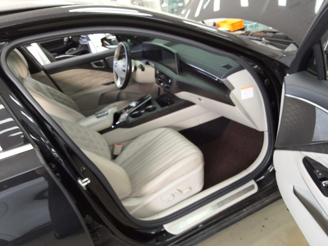 KIA K8 HYBRID HEV SIGNATURE 2023 - zdjęcie 14