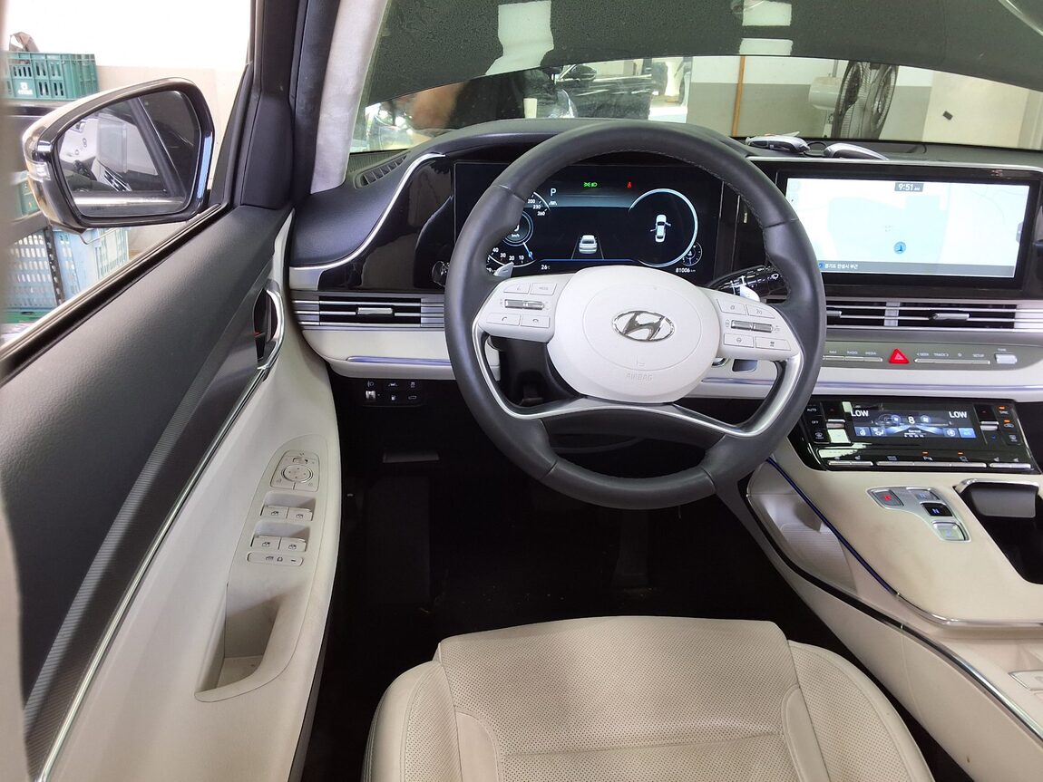 HYUNDAI THE NEW GRANDEUR IG GASOLINE 2.5 LE BLANC 2023 - zdjęcie 18