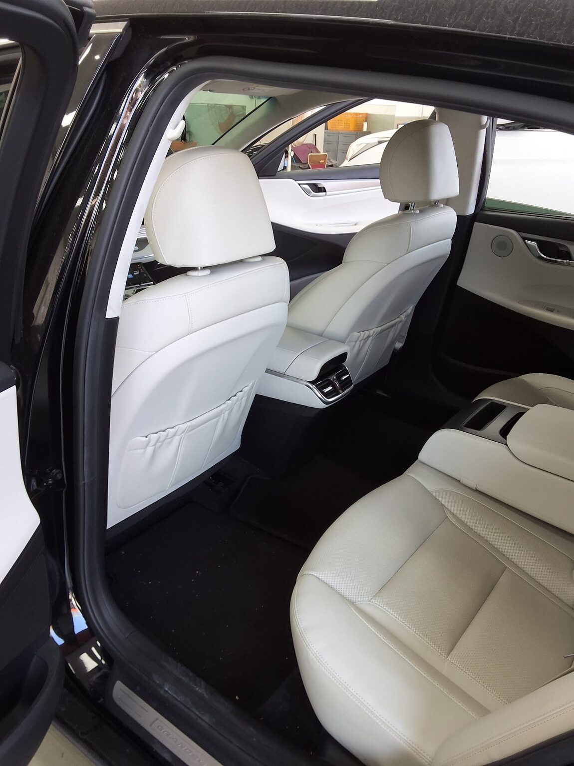 HYUNDAI THE NEW GRANDEUR IG GASOLINE 2.5 LE BLANC 2023 - zdjęcie 12