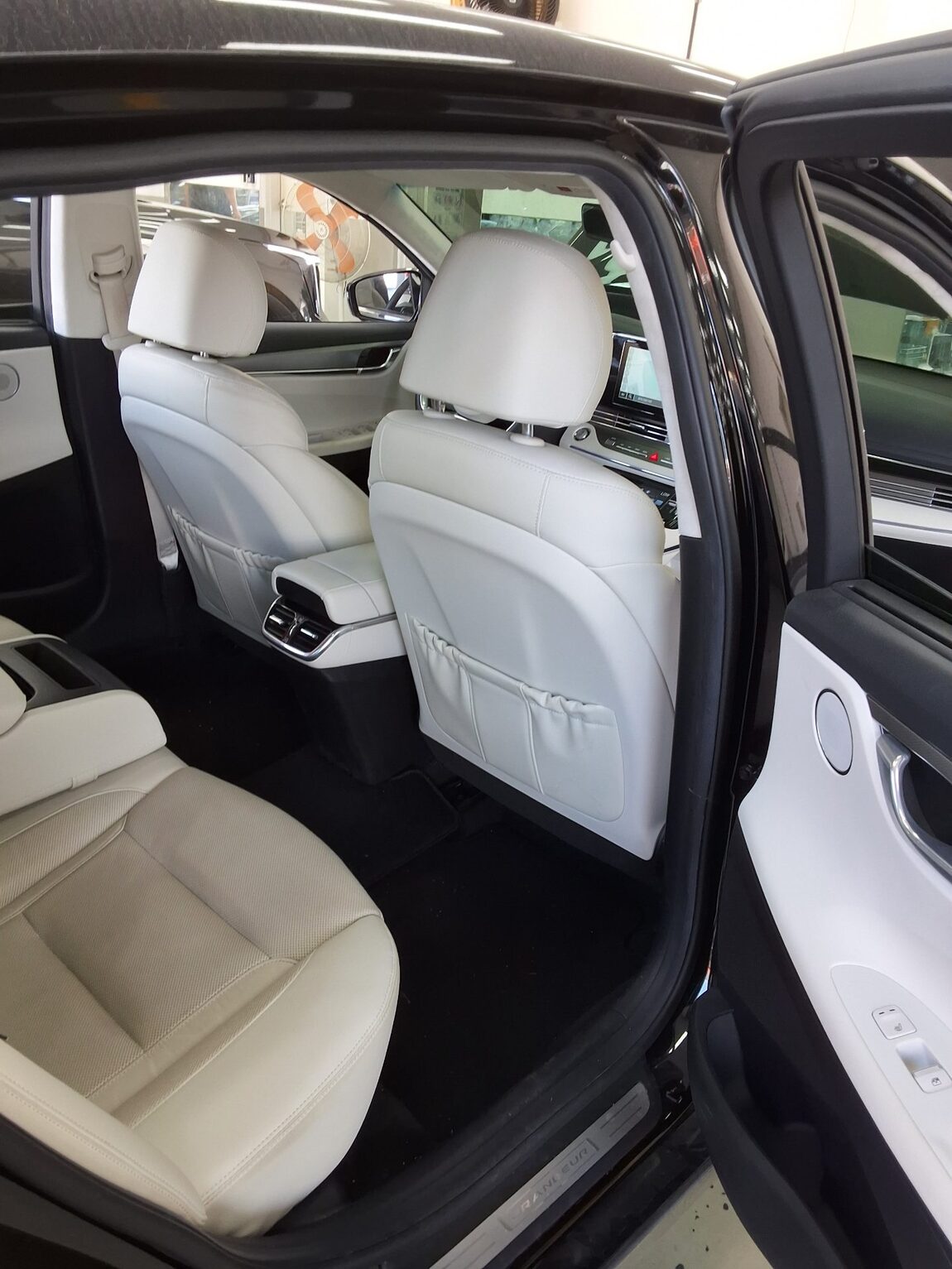 HYUNDAI THE NEW GRANDEUR IG GASOLINE 2.5 LE BLANC 2023 - zdjęcie 13