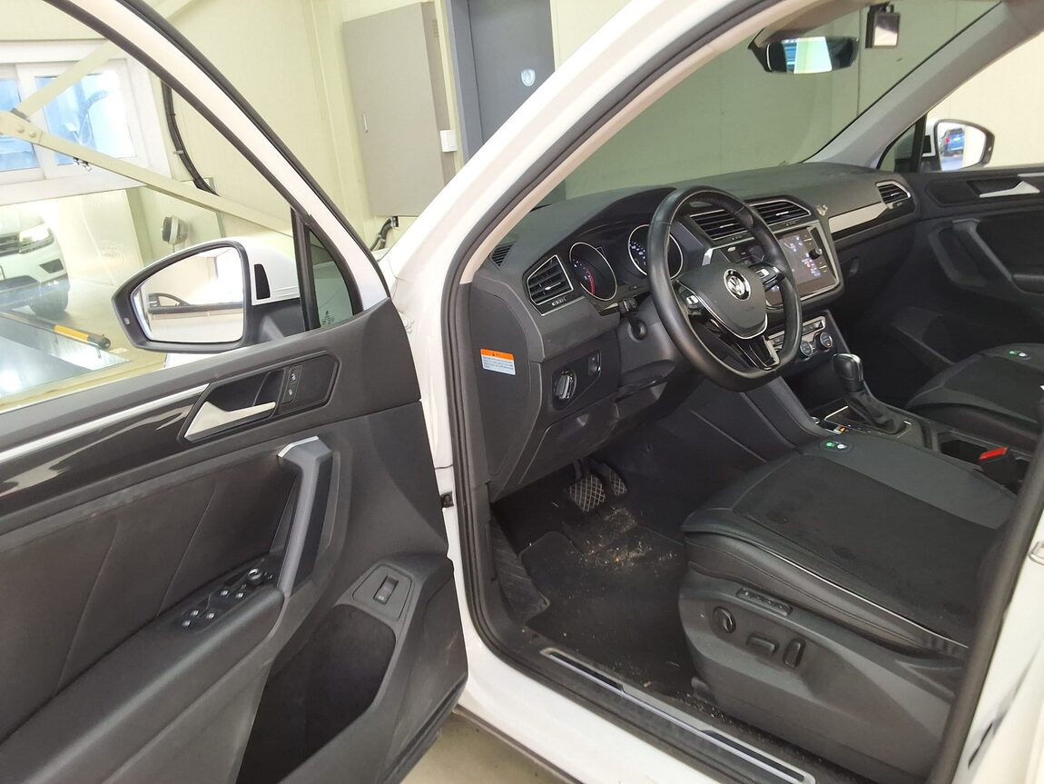 VOLKSWAGEN TIGUAN (2ND GEN) 2.0 TDI PRESTIGE 2020 - zdjęcie 11