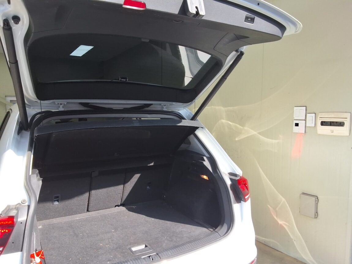 VOLKSWAGEN TIGUAN (2ND GEN) 2.0 TDI PRESTIGE 2020 - zdjęcie 16